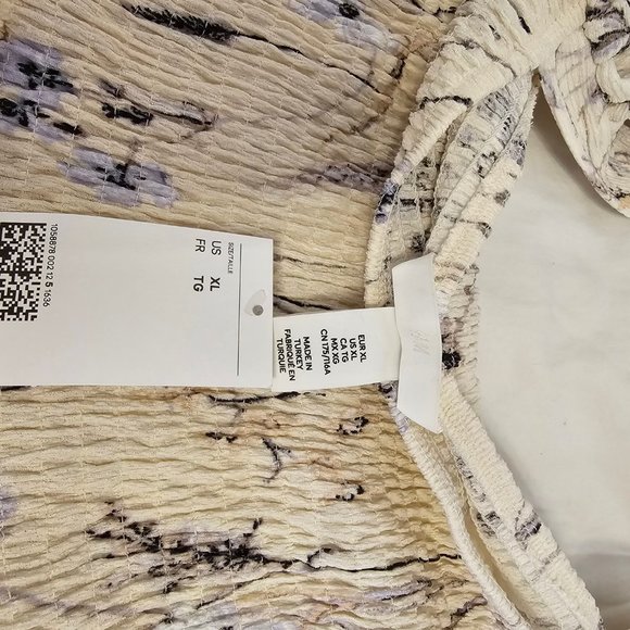 NWT H&M Floral Baby doll Smocked top in size XL - Picture 2 of 6